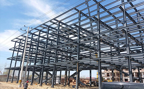 榆中榆中钢结构厂房屋面选材指南：确保性能与经济性的完美结合